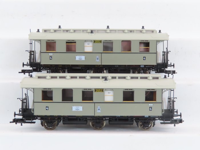 Fleischmann H0 - 5898K - Modellbahn-Personenwagen (2) - Zwei 3-achsige Reisezugwagen, 4. Klasse - KPEV