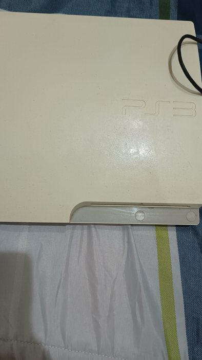 Sony - Playstation 3 (PS3) white - Videopelikonsoli (1)