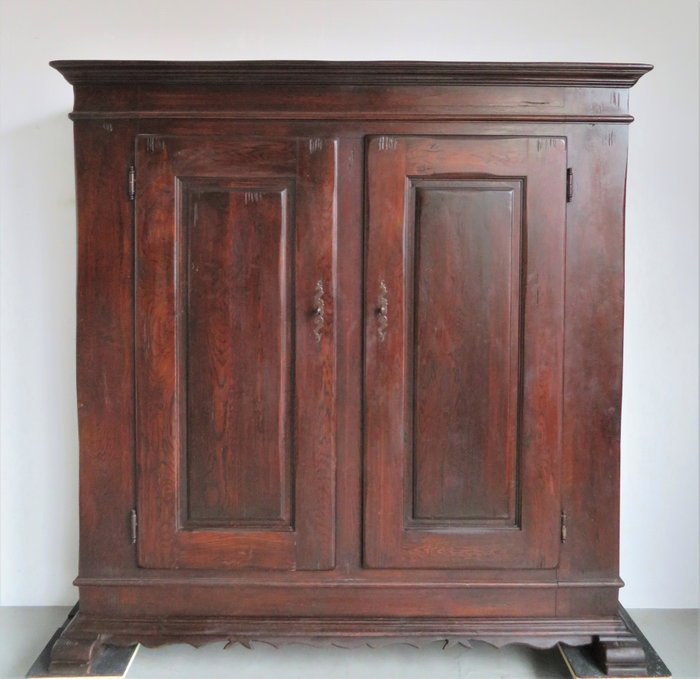Cupboard - Iron (cast/wrought), Oak
