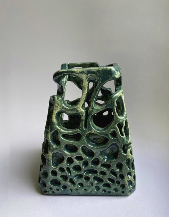 Scultura, Zielona Trypofobia - 13 cm - Ceramica - 2023