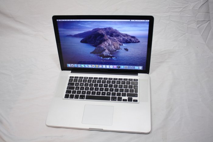 Rare find: Apple MacBook Pro 15 inch - Intel Core2Duo 2.66Ghz CPU - 4GB RAM - 250GB HD - Portatile - Con caricabatterie - con macOS Catalina