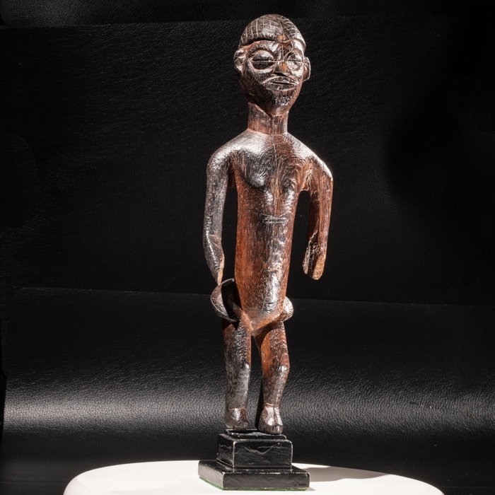 Chokwe dancer from Mukanda Passage - Chokwe - Angola