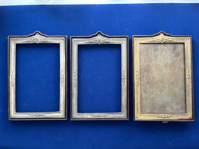 Bronzes de Arte Raul Martins Lda (Portugal) - Picture frame (3)  - Bronze, Silver, Wood