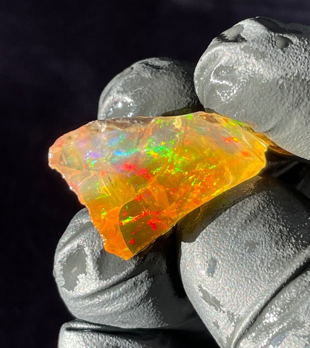 Opale de cristal 18 carats Rugueuse- 3.3 g