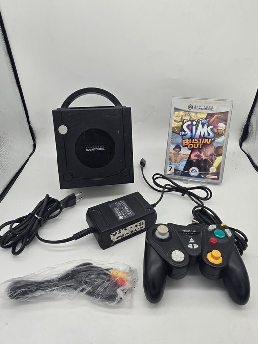 Nintendo - GC Gamecube Console +Limited Black edition +The SIMS Bustin out - Konsola do gier wideo