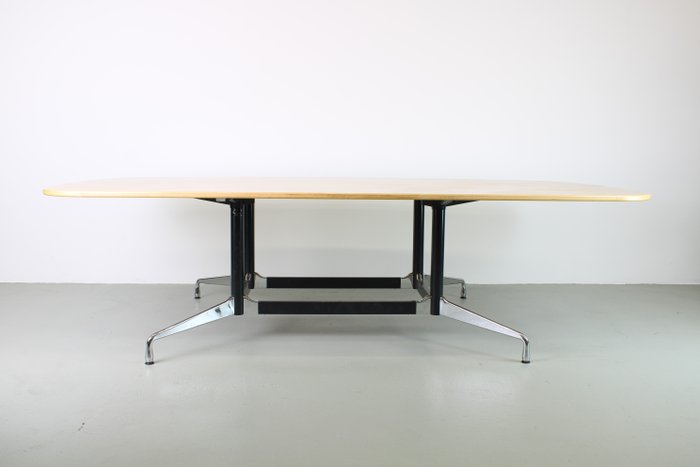 Vitra - Charles Eames - 桌子 (1) - 分段式 - 镀铬