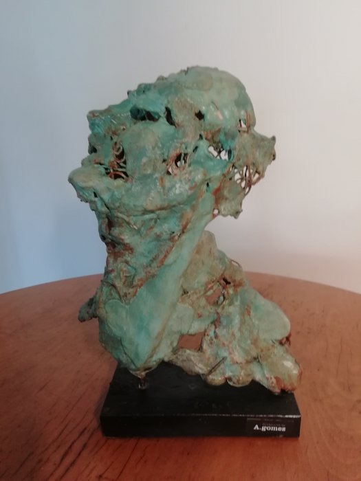 Andrés Gómez - Escultura, Mentes - 34 cm - Hierro, resina modelada y oxido de latón - 2023