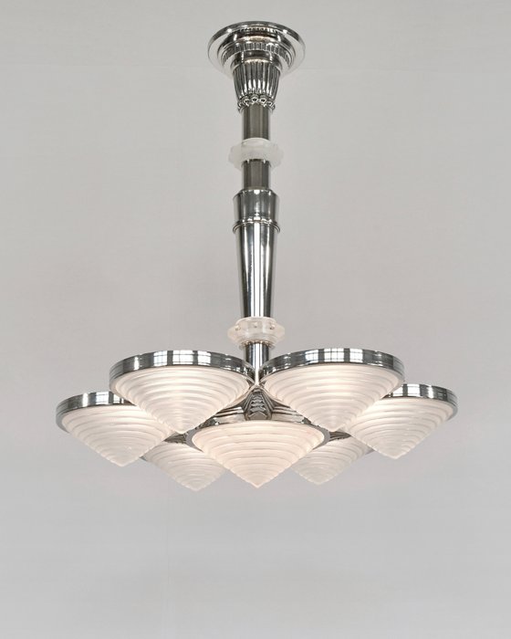 French art deco chandelier by Georges Leleu - Lysekrone - Glass, forniklet messing og bronse