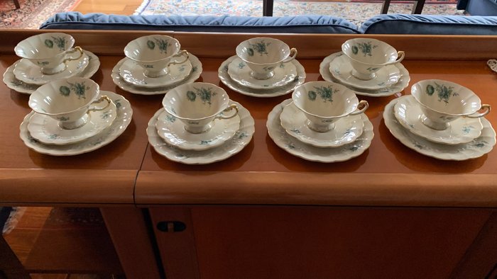 Cups and saucers (8) - Porcelain