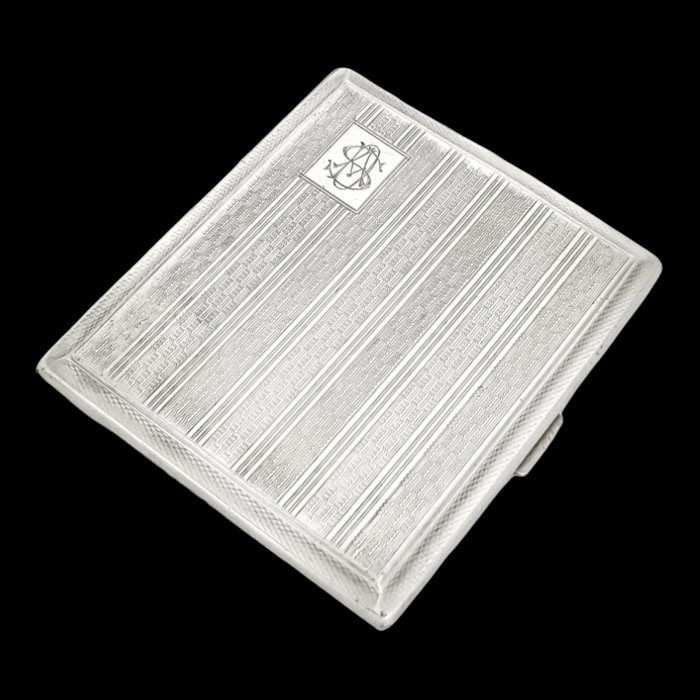 John Henry Wynn (1929) Art Deco sterling silver square cigarette / card case with engine-turned band decoration - Cigaretetui - .925 sølv