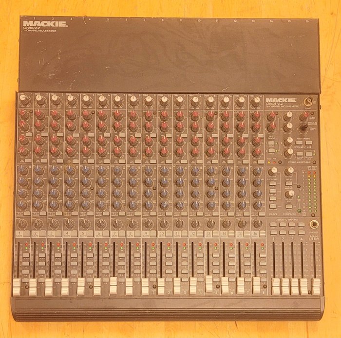 Mackie - CR1604-VLZ 16 channel mic/line mixer Mixing console