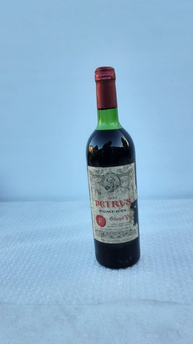 1977 Petrus - 波美侯 1er Grand Cru Classé A - 1 Bottle (0.75L)