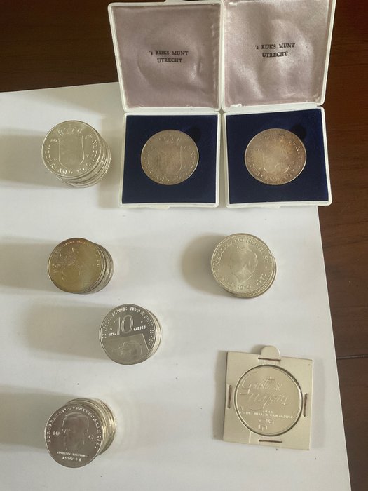 Niederlande. 10 Gulden en 50 Gulden 1973-1997 (46 stuks)