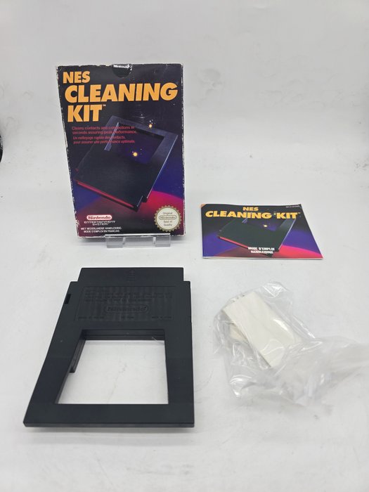 Old stock Classic NES-/FRA PAL B  1ST Edition NES CLEANING KIT FRA - Nintendo NES 8BIT Fra Edition - Gra wideo - W oryginalnym pudełku