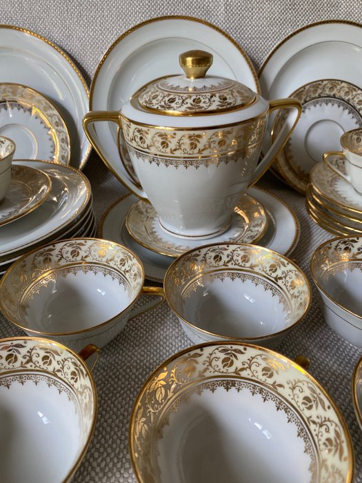 Limoges - Cup and saucer (31) - Porcelain