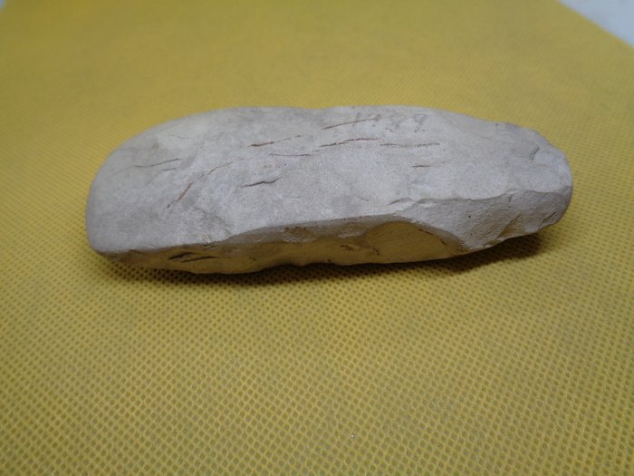 Νεολιθική γυαλισμένοι πυριτόλιθοι Τσεκούρι - 11 cm