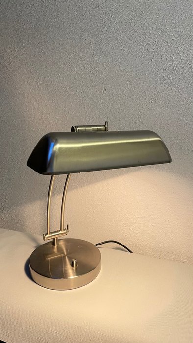 Lampa biurkowa - Żelazo (odlew)
