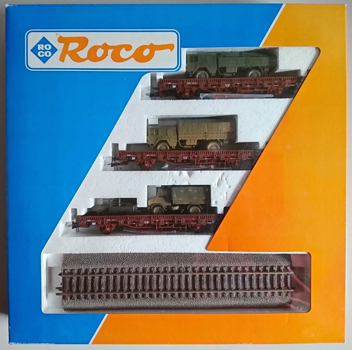 Roco H0 - 41086 - 模型貨運火車組合 (1) - 3輛裝有聯邦國防軍車輛的貨車 - DB