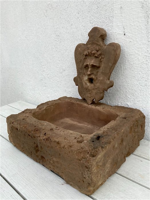 Brunnen (2) - Neoklassizismus - 1990-2000 