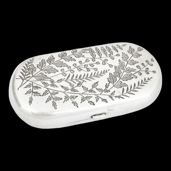 Colen Hewer Cheshire (1881) - Sterling silver cigar case / minaudière purse engraved with fern foliage and lined with blue moiré - Sikarikotelo - .925 hopea, Hopea, Silkki