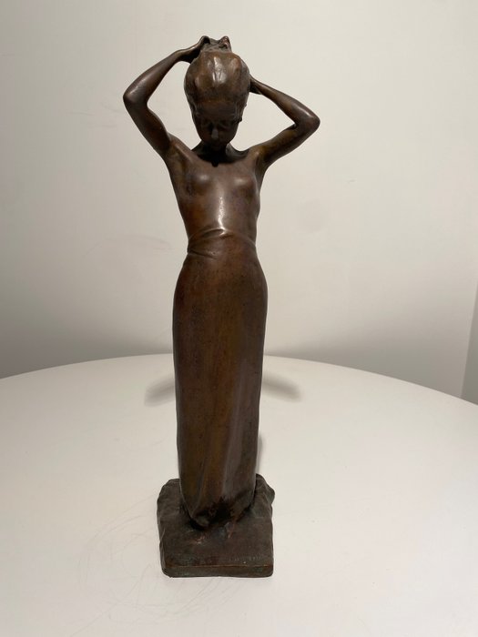 Dal modello di Paolo Troubetzkoy - sculptuur, La Fanciulla - 48 cm - Brons