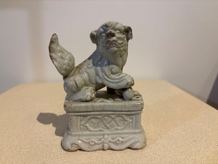 Chiński Foo Dog - uchwyt na kije joss - Porcelana - Chiny - Qing Dynasty (1644-1911)