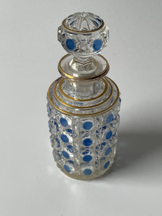 Baccarat – Parfumfles (1) – Blauwe edelsteen diamanten – Kristal