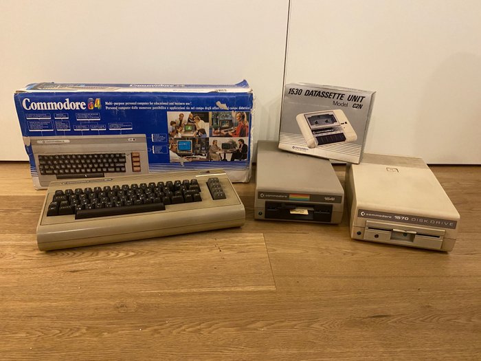 Commodore 64 + drives - Calculator (5) - În cutia originală