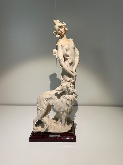 Florence, Capodimonte - Giuseppe Armani - Statuetta - Giuseppe Armani Figurine Statue "Lady with Borzoi" - Porcellana