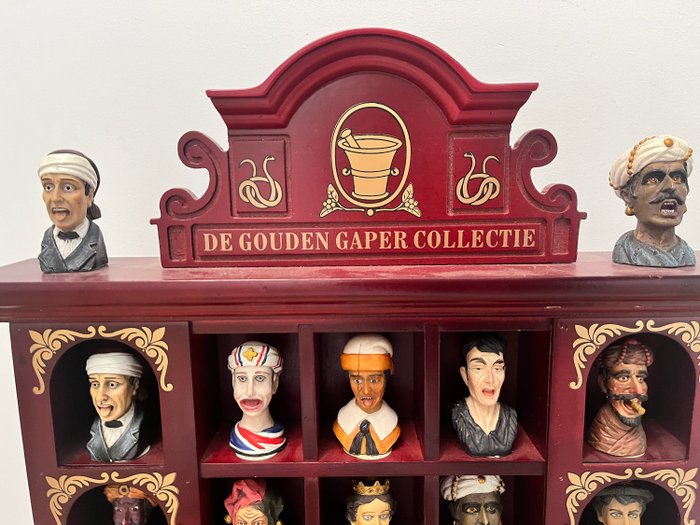 Dekorativt ornament - Complete Gouden Gaper collection with collection cabinet