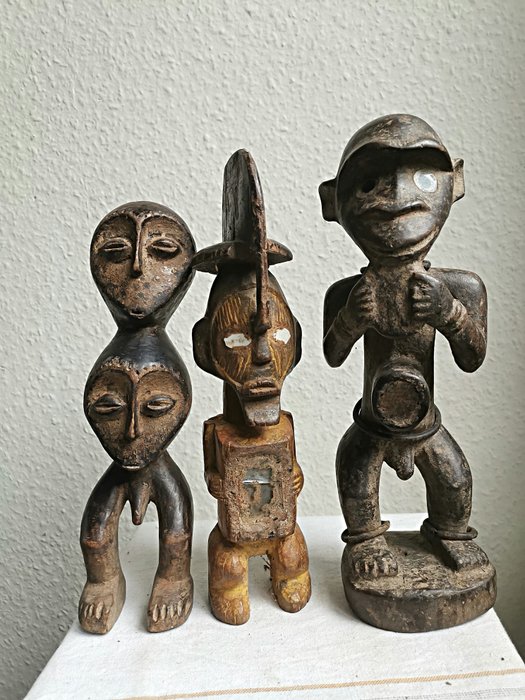 Statuette - Hemba, Teke und Lega - DR Kongo