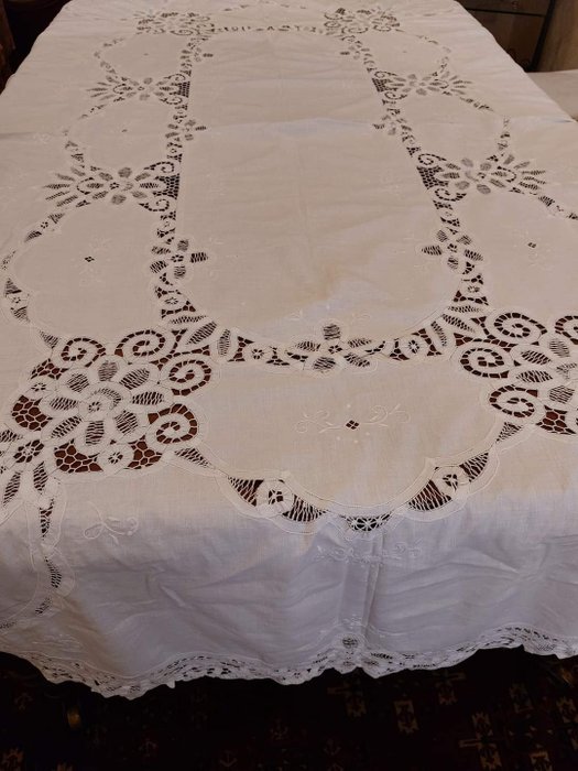 Tablecloth - 260 cm - 160 cm