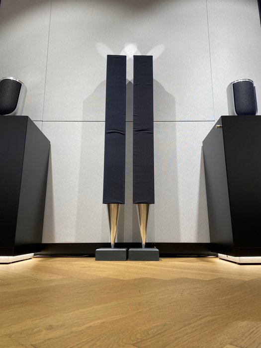 Bang & Olufsen - BeoLab 8000 With line in Speaker set