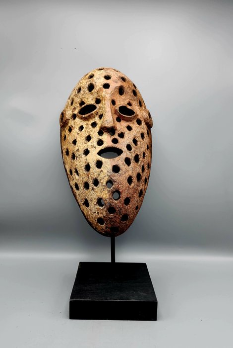 Mask - 莱加 - 刚果  (没有保留价)