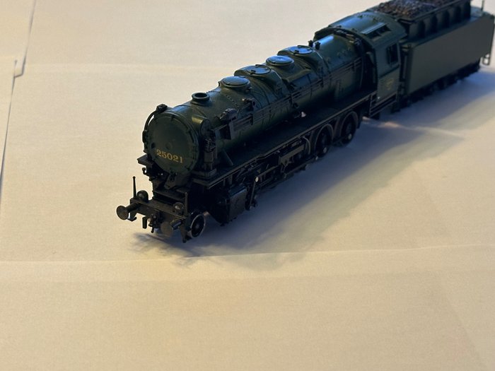 Jouef H0 - 8741 - Dampflokomotive mit Tender (1) - Serie 25 021 - NMBS, SNCB