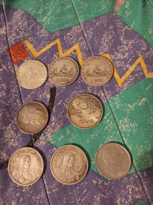 Italien, Schweiz. Lot 8 silver coins - various dates  (Ohne Mindestpreis)