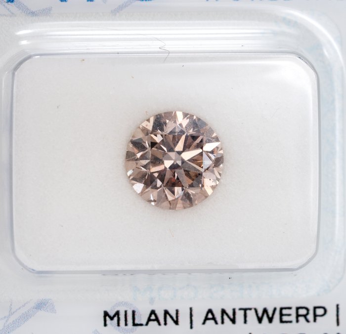 1 pcs Diamant - 1.65 ct - Rond, Coupe idéale - Marron rosâtre fantaisie - SI1