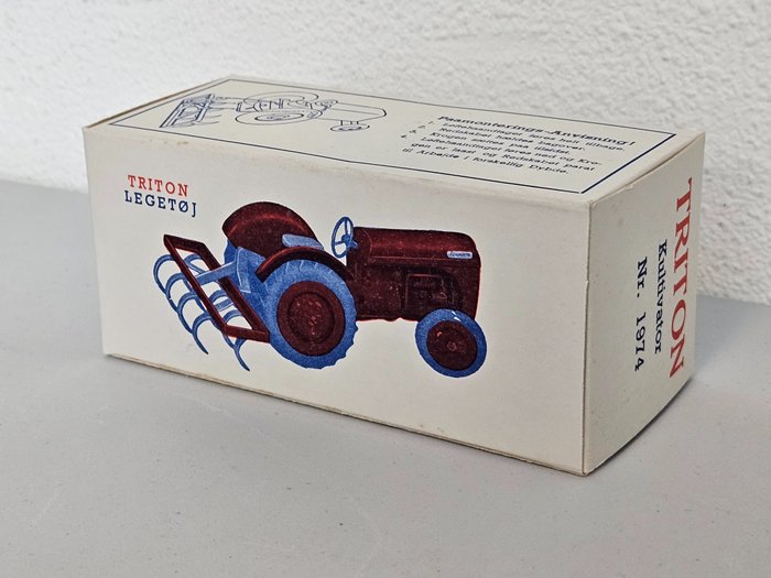 Lego - Vintage - 1974 - Ultra zeldzame doos voor de Triton Lego Denmark Ferguson Tractor Kultivator! Splinternieuw! - 1940-1950