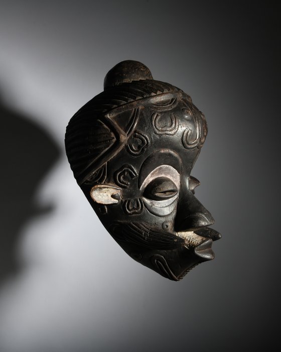 雕刻 - 盧瓦爾瓦面具 - 剛果民主共和國