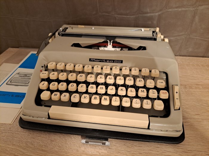Maritza 22 - Schreibmaschine - Versilbert