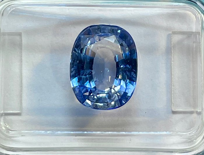 蓝色 蓝宝石 - 3.66 ct