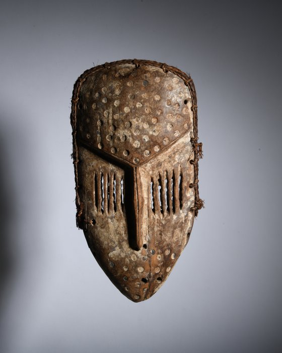 Skulptur - Mbole Bambole Maske - Kongo
