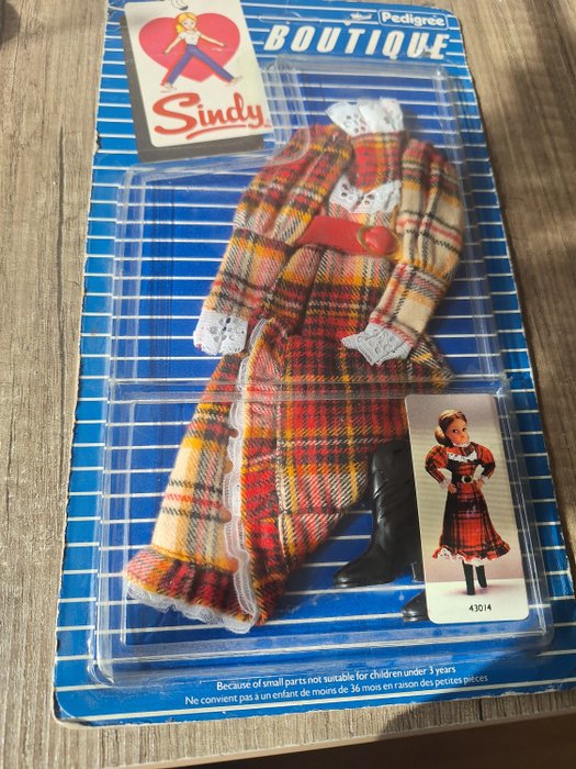 Pedigree - 玩具 Sindy Highland Fling jurk 1984 rood blauw tartan Pedigree 43014 - 中國