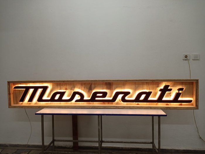 Sign - Maserati - 2023