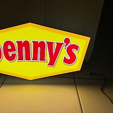 Restaurant Denny’s – Lichtbord – buikspieren