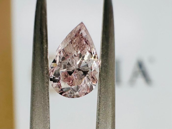1 pcs Diamant - 0.52 ct - Brilliant, Pære - fancy light pink brown - Ikke nevnt på attesten