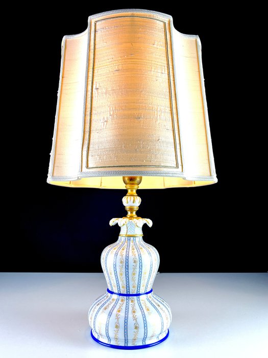 Giulia Mangani - Table lamp - Elegant Golden Flower Swirl Decor - Porcelain