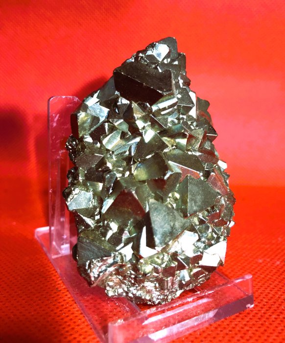 Pyrite 水晶 - 高度: 65 mm - 闊度: 50 mm- 220 g - (1)