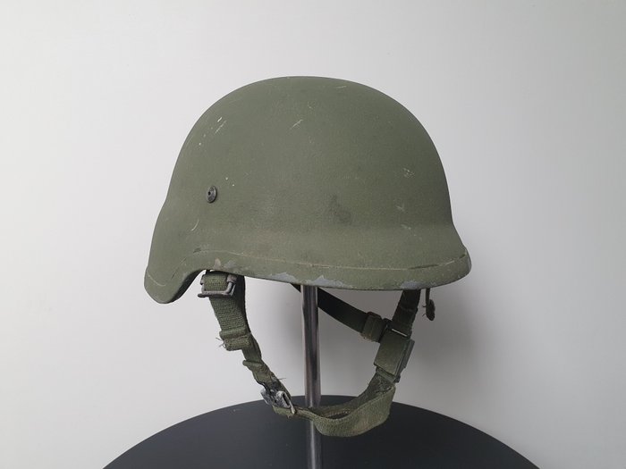 Holland - Militær hjelm - M95 kevlar hjelm størrelse L