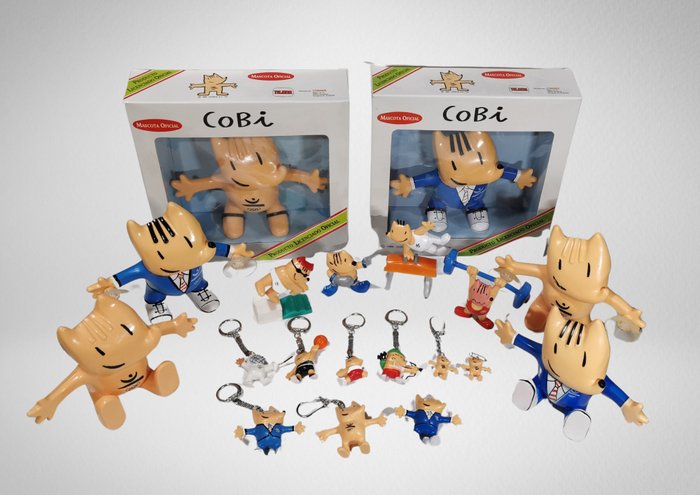 Olympic Games - 1992 - Mascot, Lot of 19 different Figures of the Cobi Mascot from the Barcelona 92 Olympics, they are made of 